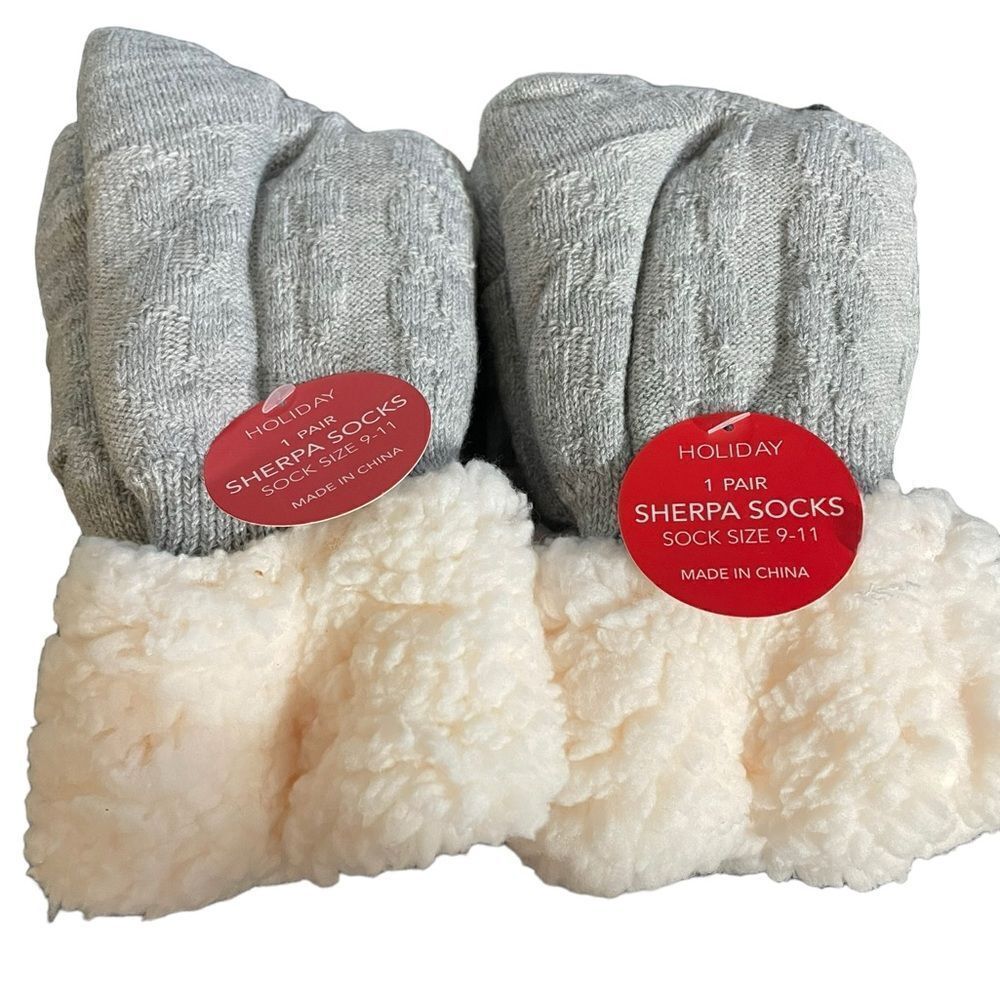 GREY AND WHITE SHERPA‎ SOCKS, sz 9-11